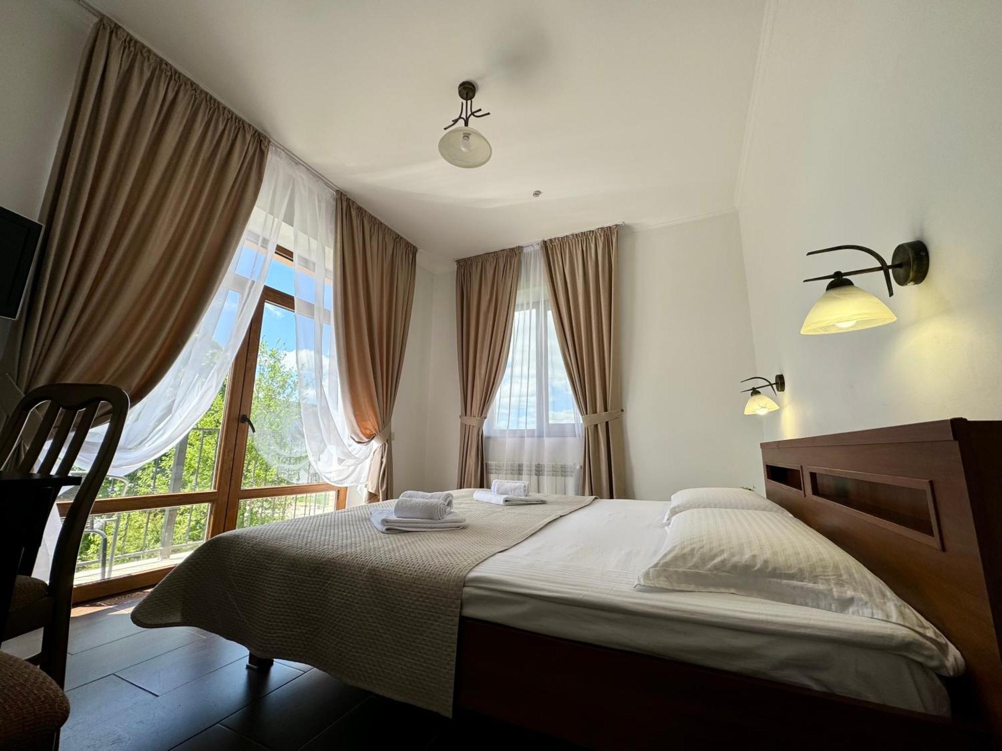 Villa Alessia Skhidnytsia エクステリア 写真