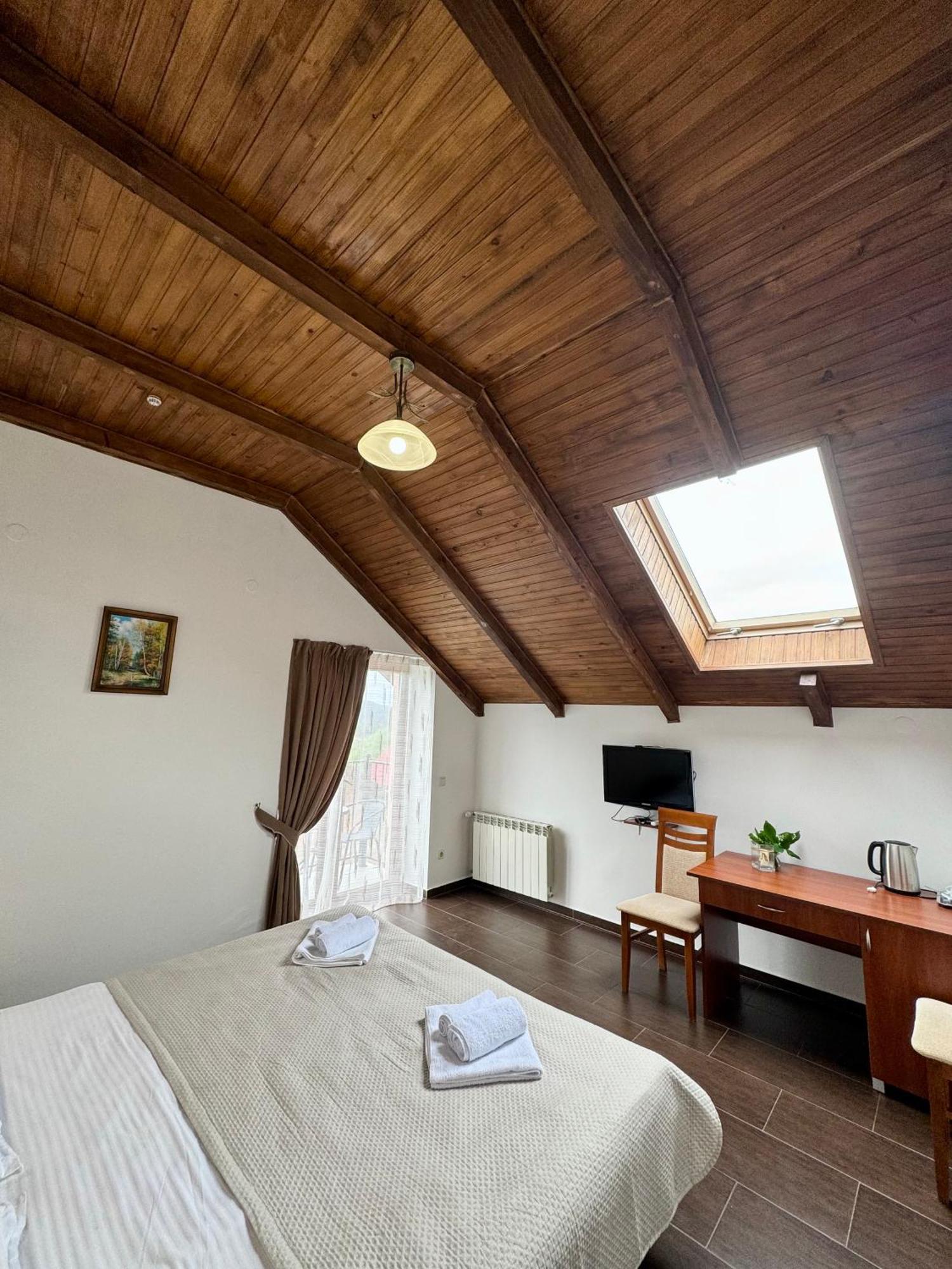 Villa Alessia Skhidnytsia エクステリア 写真